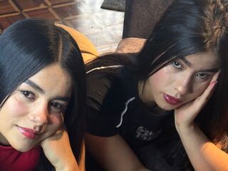 AmaraAndSamara's Blonde live cam girls Profile Image