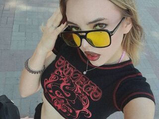 AngelHarrisonn's Sexual live cam interactions Profile Image