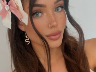 BellaSophiaSky's Live sex picture Profile Image