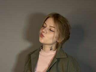 MaxineHaines's Live cam chat Profile Image