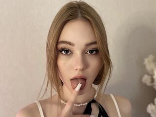 MyaFields's Live sex girl Profile Image