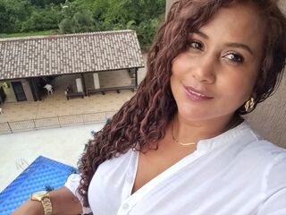 Yiya's Couple live cam shows Profile Image